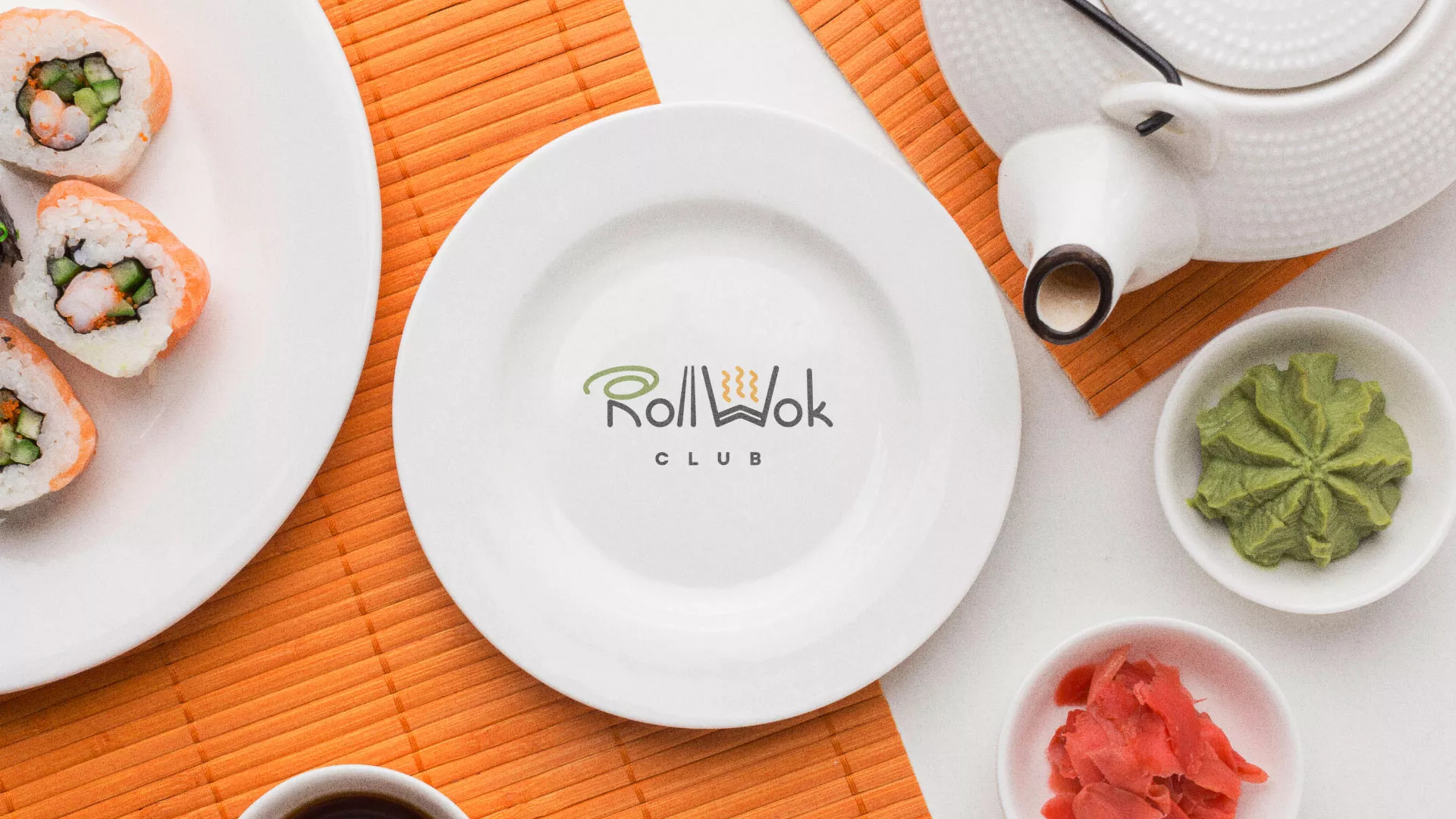 Разработка логотипа и фирменного стиля суши-бара «Roll Wok Club» в Салехарде